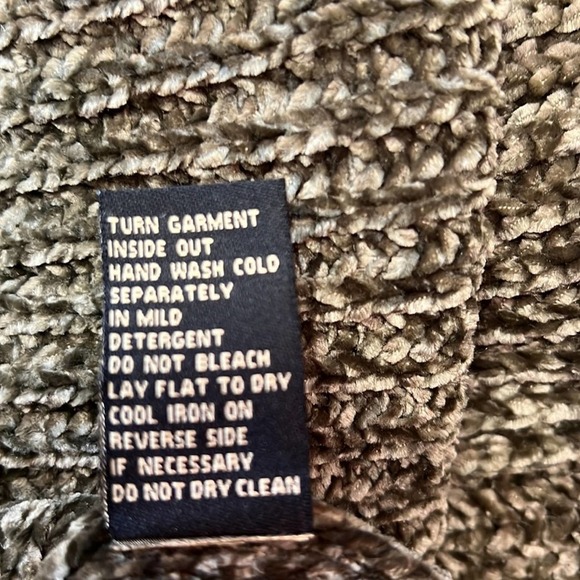 DG2 Olive Supersoft Drop Shoulder Sweater. Size 1X. NWT. Back longer than front - Picture 7 of 7